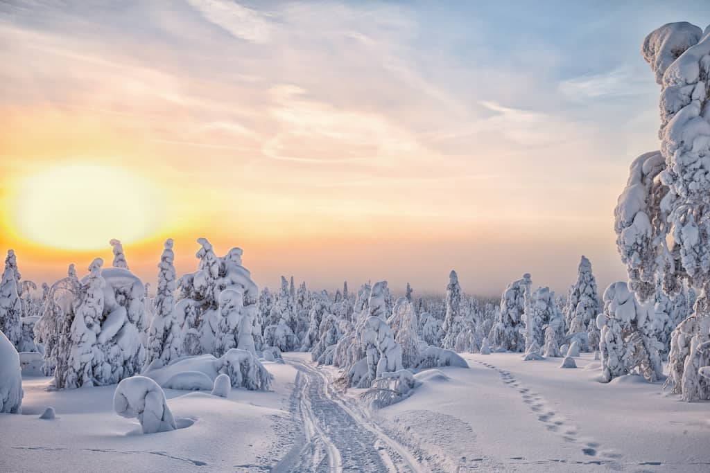 https://amoldeglobalmigration.com/wp-content/uploads/2022/12/Most-beautiful-places-to-visit-in-Finland.jpg
